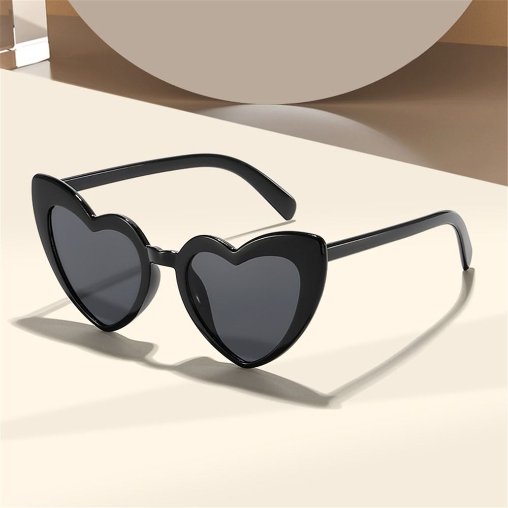 Óculos de Sol em Forma de Cora - Street Fashion Vintage avaliação e preço